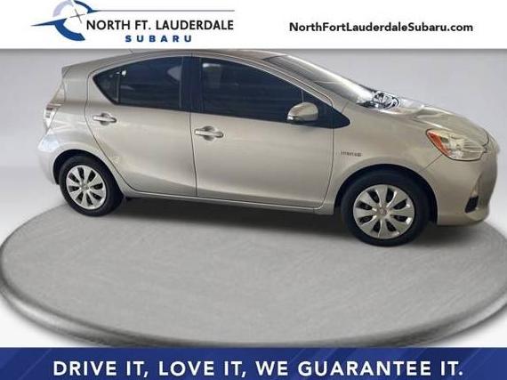 TOYOTA PRIUS C 2014 JTDKDTB32E1074799 image
